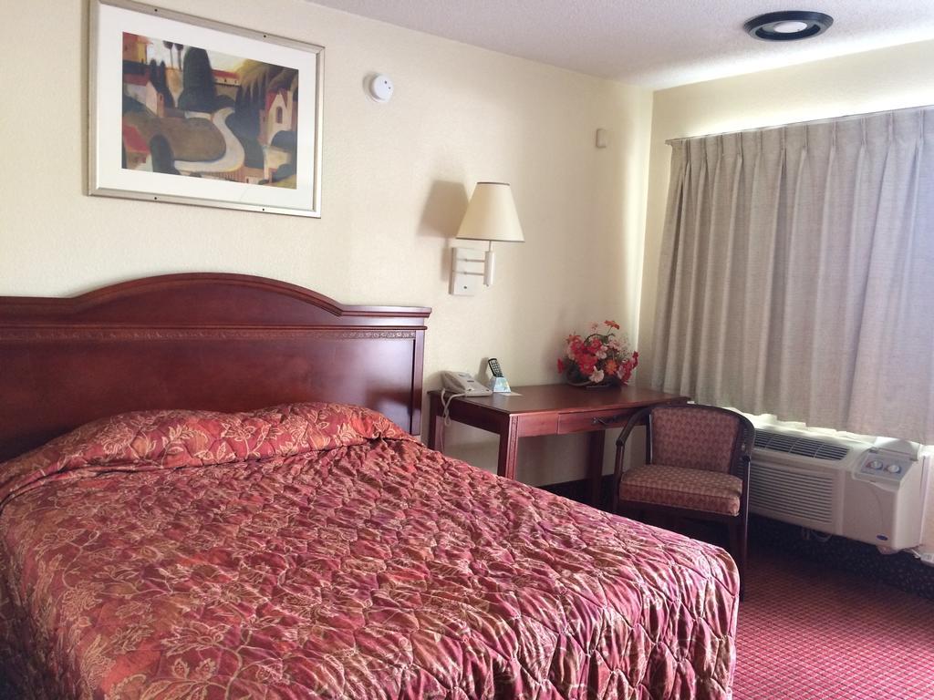 Carpet Inn Opelika Ngoại thất bức ảnh