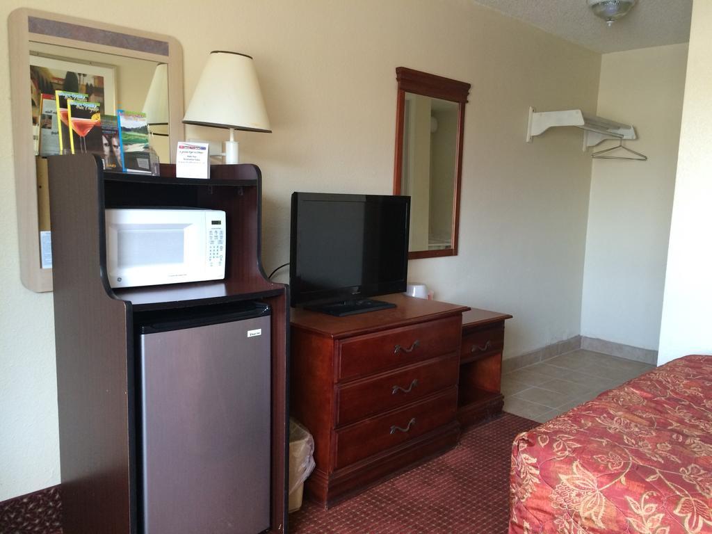 Carpet Inn Opelika Ngoại thất bức ảnh