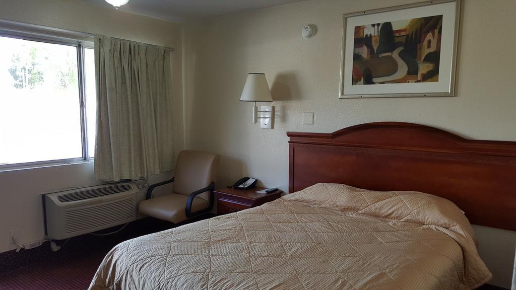 Carpet Inn Opelika Ngoại thất bức ảnh