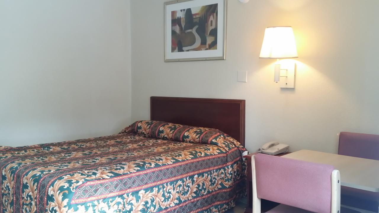 Carpet Inn Opelika Ngoại thất bức ảnh
