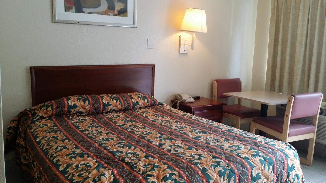 Carpet Inn Opelika Ngoại thất bức ảnh