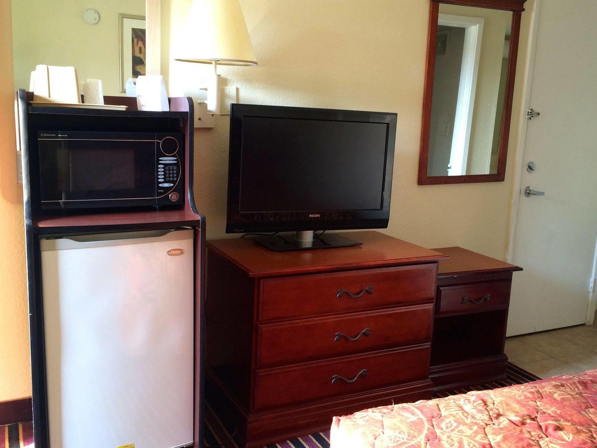 Carpet Inn Opelika Ngoại thất bức ảnh